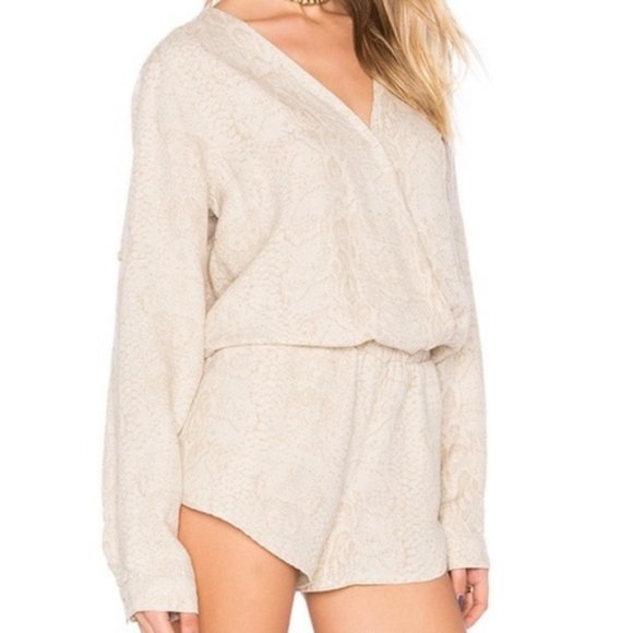 Anthropologie Cloth & Stone Beige Snake Print Linen Tencel Romper size S - Picture 2 of 8